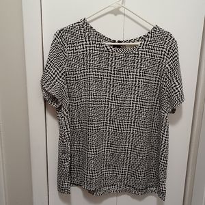 Forever 21 Black and White Top with Back Zipper